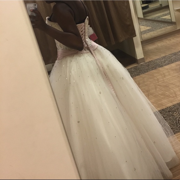 Ivory and rose dress - Picture 2 of 3